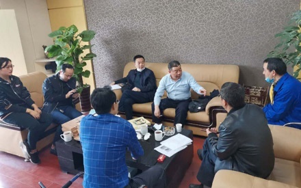 市區(qū)應(yīng)急局領(lǐng)導(dǎo)到公司進(jìn)行安全生產(chǎn)標(biāo)準(zhǔn)化達(dá)標(biāo)工作完成情況抽查簡報