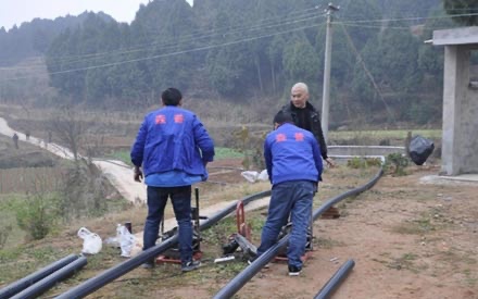 四川森普管材股份有限公司順利完成旌陽區(qū)和新鎮(zhèn)長壽村十組援建飲水工程！