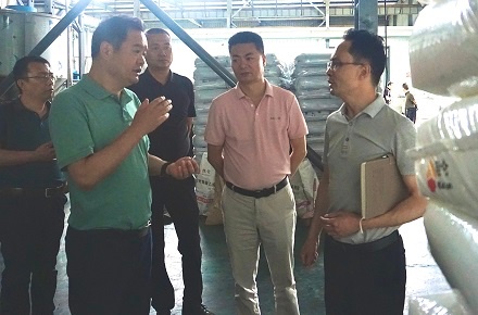 中國石油天然氣股份有限公司西南化工銷售分公司總經(jīng)理、黨委副書記金建江一行到四川森普管材股份有限公司調(diào)研